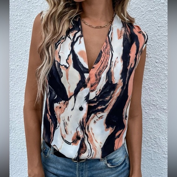 LPink marble print V neck sleeveless blouse - Picture 5 of 6